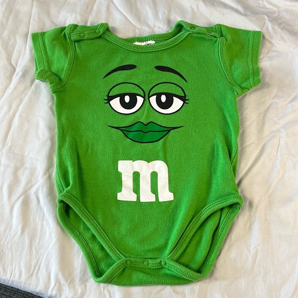 3-6M Green M&M onesie, diaper shirt